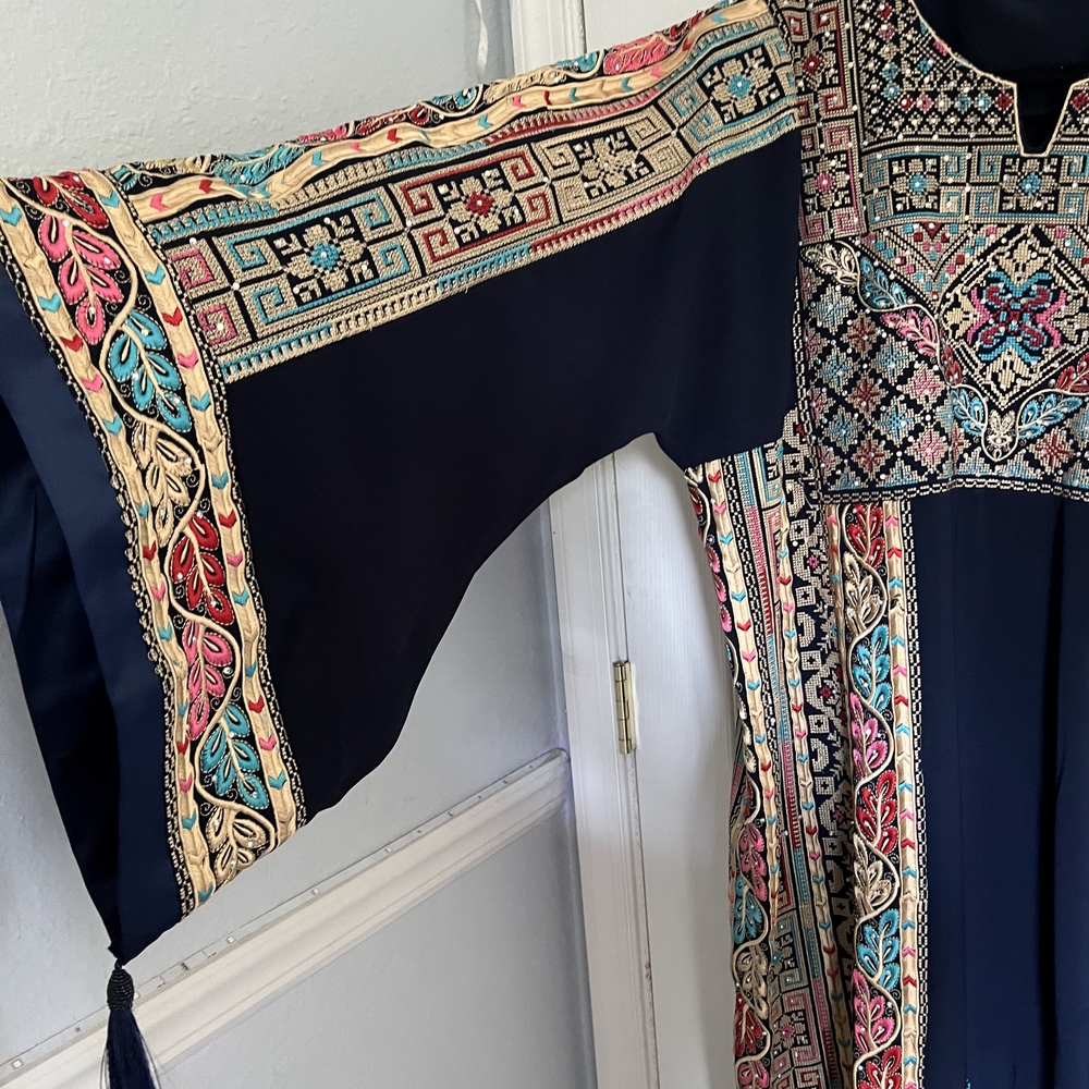 Elegant Multicolor Patterned Dress - Picture 2 of 4